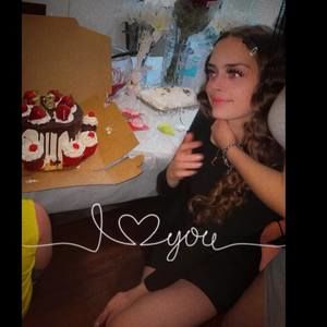 Meet your Posher, Lawnna